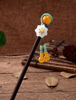 Hair pin with antique fringe